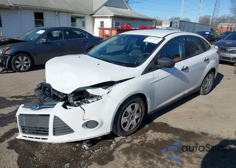 2014 Ford Focus S z USA, uszkodzony, nr VIN 1FADP3E23EL295809